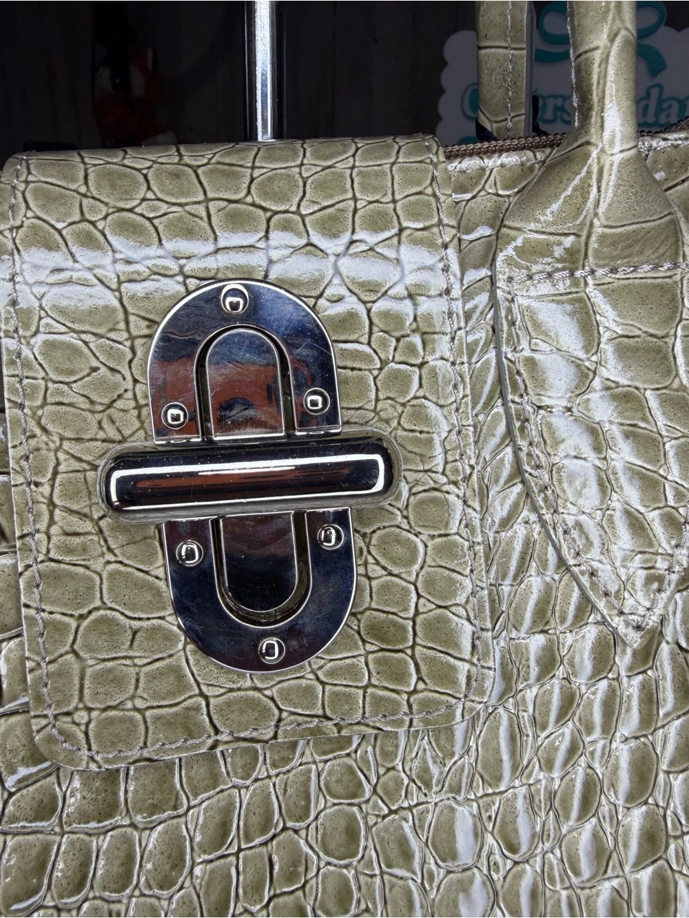 Isabella Rhea Olive Green Croc-Embossed genuine Italian leather - Picture 3 of 10
